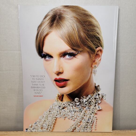 MAGAZINE Taylor Swift Style Album NEW - Picture 3 of 3